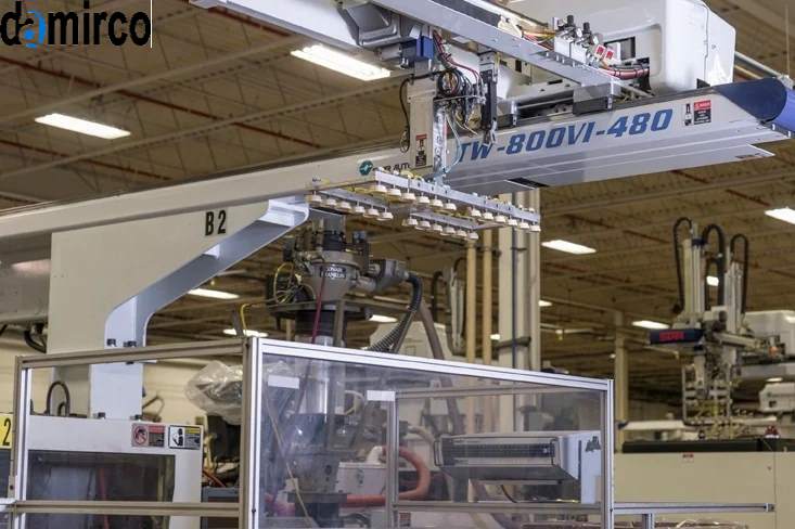 عکس دستگاه های تزریق پلاستیک