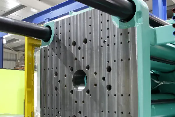 دستگاه قالب صنعتی تزریق پلاستیک