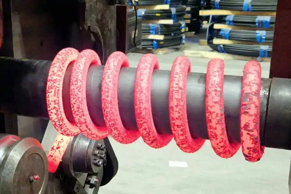 عکس فنر اسپیرال در حین ساخت در خط تولید