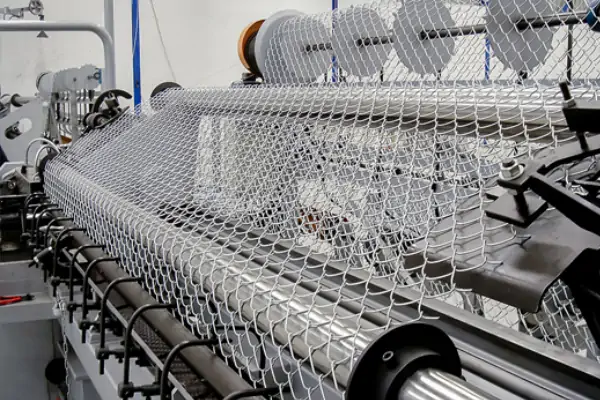 عکس خط تولید فنس در حین کار