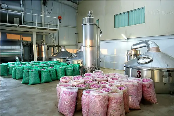 راهنمای خرید دستگاه گلابگیری و تقطیر