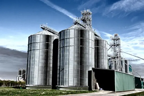 عکس سیلوی گندم و دانه