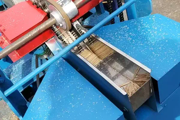 عکس از تجهیزات دستگاه تولید خلال دندان