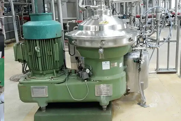 عکس دستگاه سپراتور شیمیایی در کارخانه