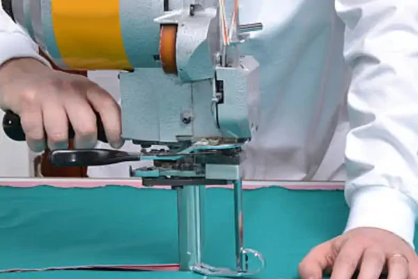 عکس دستگاه برش پارچه لباس