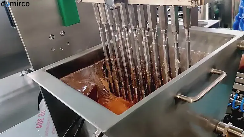 خط تولید پاستیل کوچک در حال کار