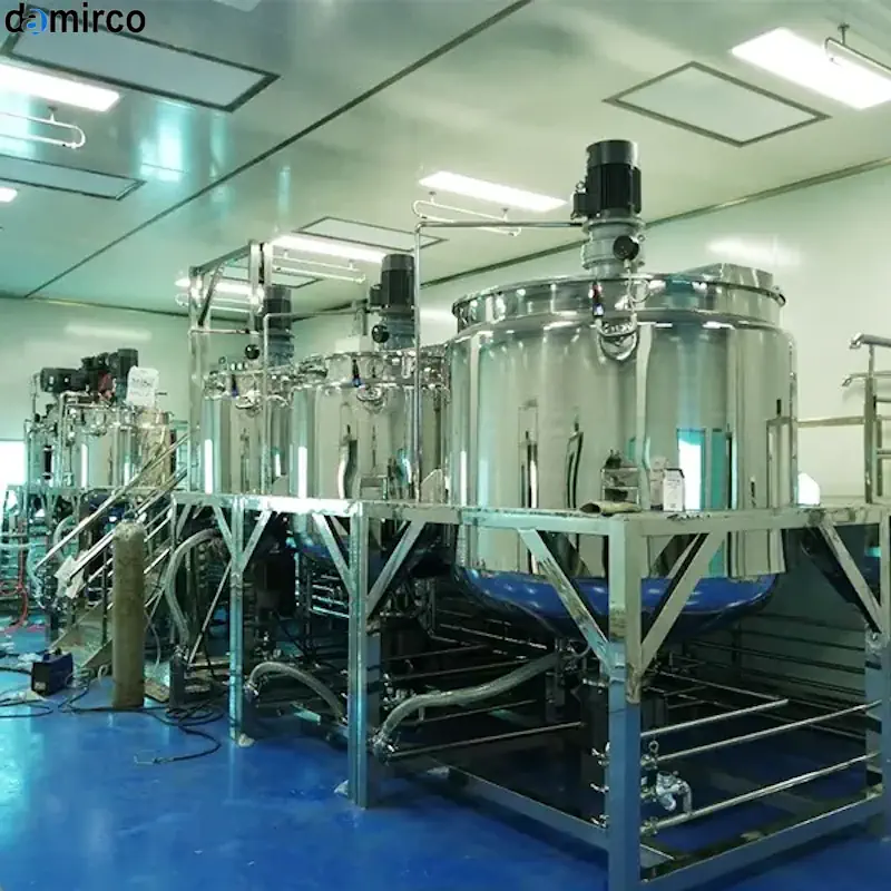 خط تولید صابون مایع صنعتی، ماشین‌آلات تولید صابون، میکسر صنعتی، دستگاه پرکن بطری، مخازن نگهداری مواد شیمیایی، کنترل پنل تولید صابون، آزمایشگاه کنترل کیفیت صابون مایع.