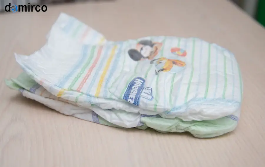 دستگاه پوشک‌ساز اتوماتیک پیشرفته با سیستم کنترل لمسی