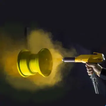 عکس پیستوله رنگ در حین استفاده