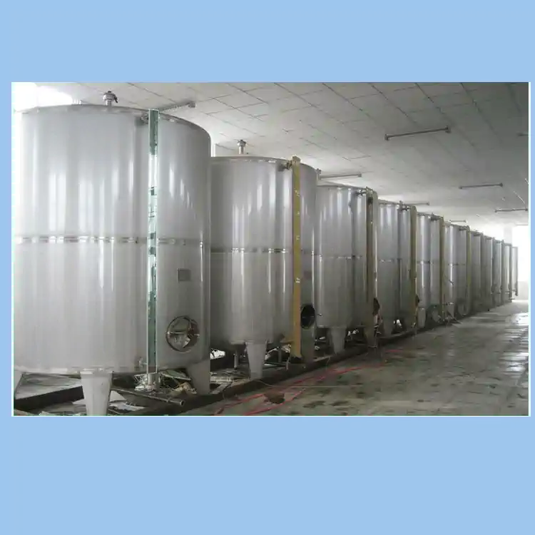 عکس یک ردیف مخزن روغن از جنس استیل