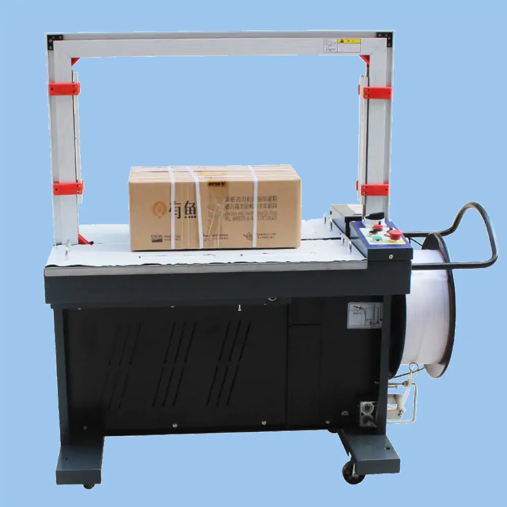 عکس دستگاه تسمه کش اتوماتیک در پس زمینه آبی