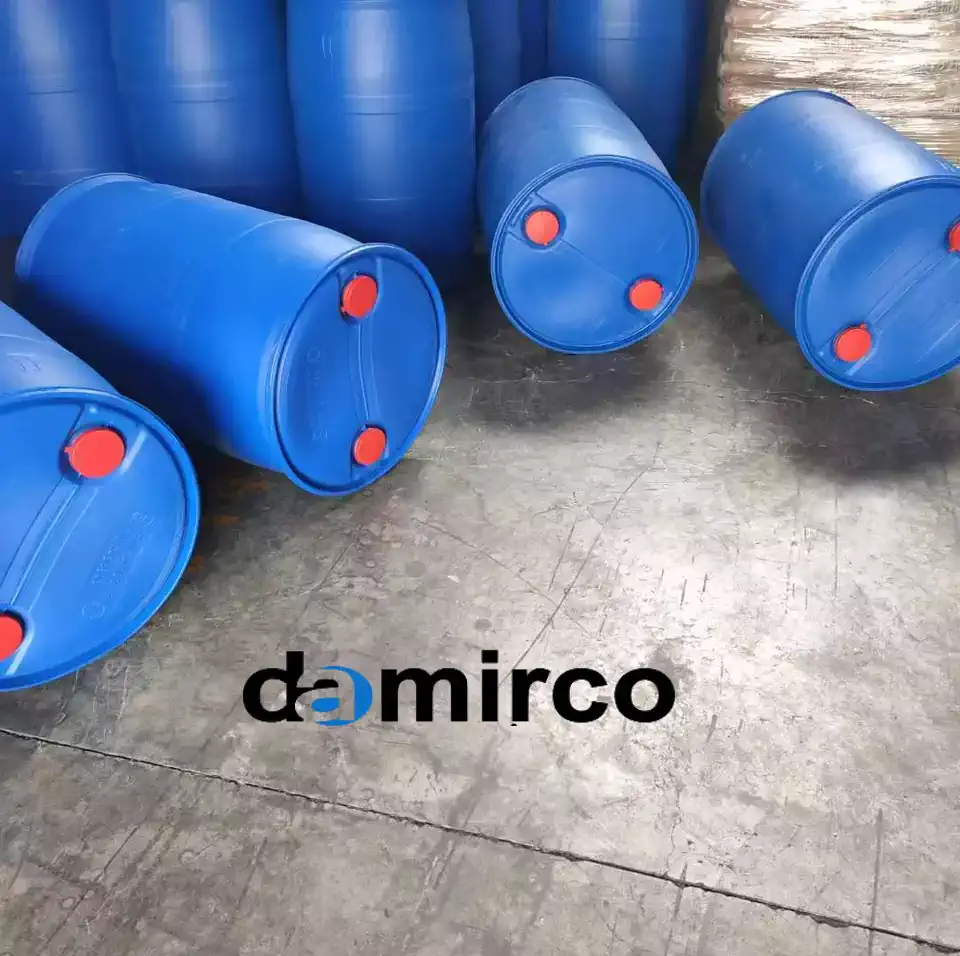 عکس بشکه های آبی رنگ خشک کن