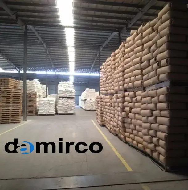 عکس پترو رزین بصورت گونی و پالت در انبار بزرگ