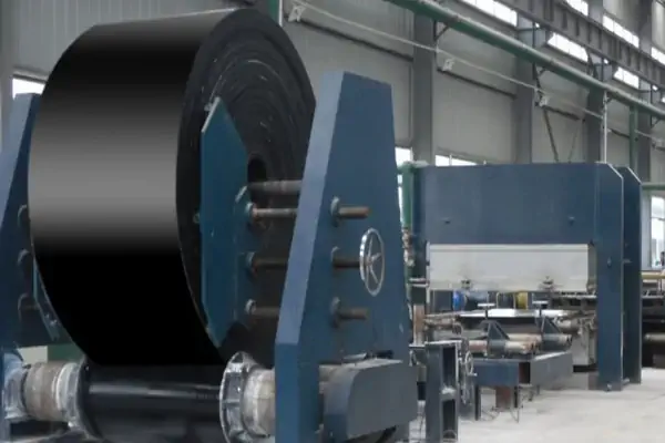 عکس بخشی از دستگاه نوار نقاله