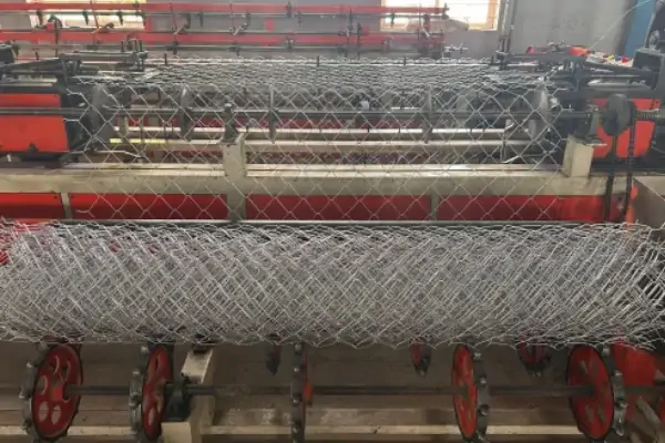 عکس خط تولید فنس و نرده فلزی به صورت رول