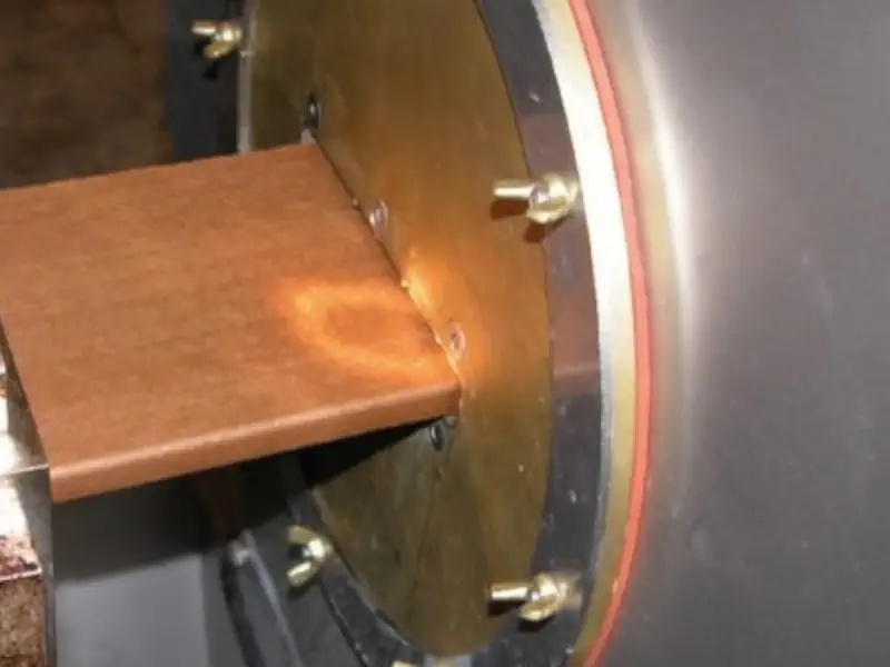 عکس چوب در فرایند دستگاه تولید وود پلاست