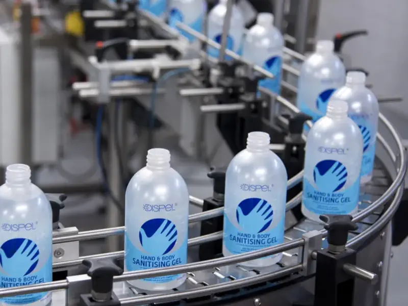 عکس ژل ضدعفونی کننده در خط تولید ژل ضدعفونی کننده