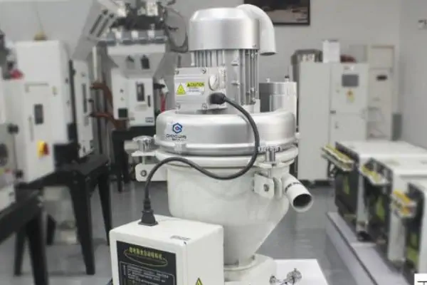 عکس از دستگاه استیل مواد پلاستیک بالابر