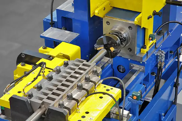 عکس دستگاه پخ زن ورق و لوله به رنگ آبی و زرد