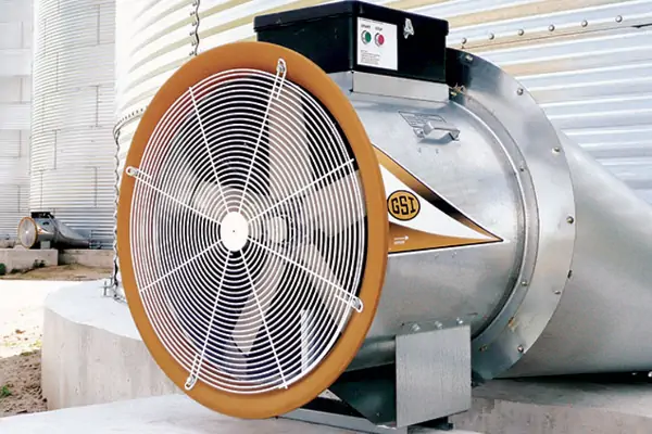 عکس فن آکسیال در محیط باز