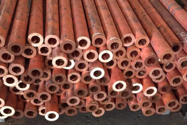 عکس لوله هاس مسی کنار هم