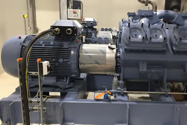 عکس پمپ حرارتی آبی رنگ