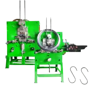 عکس تعداد زیادی قلاب در دستگاه اتوماتیک تولید قلاب فلزی