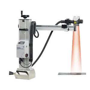 عکس قطعه آهنی در حال تمیز شدن با دستگاه