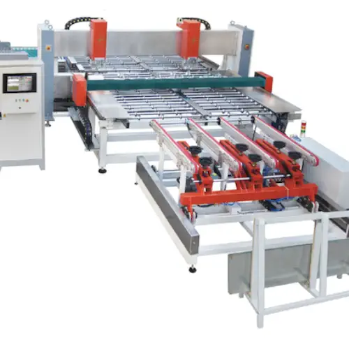 عکس از نمای کلی خط تولید سی ان سی گلس موبایل