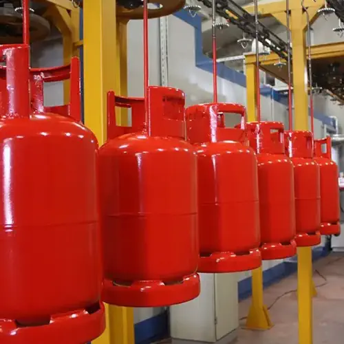 عکس مخزن ال پی جی قرمز در خط تولید مخزن lpg