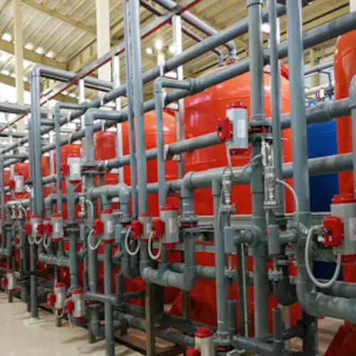 عکس از لوله و اتصالات خط تولید شربت گلوکز مایع