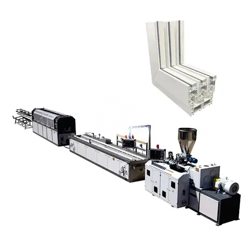 عکس پروفیل پنجره سفید رنگ در گوشه بالا سمت راست و خط تولید پروفیل در و پنجره pvc و upvc