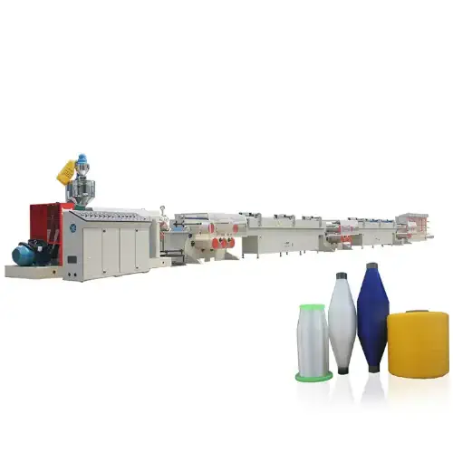 عکس نخ آبی و زرد و سفید در کنار دستگاه تولید نخ نایلونی پلی استر