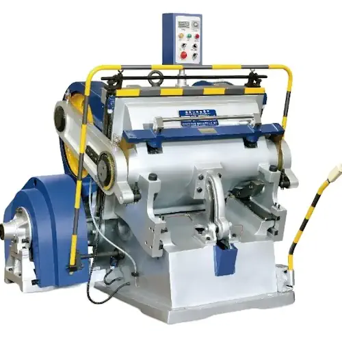 عکس دستگاه دایکات کارتن در زمینه سفید