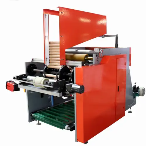 عکس دستگاه دستگاه برش رول به رول فویل در زمینه سفید