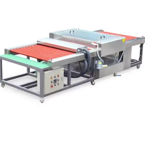 عکس دستگاه شستشوی شیشه افقی در زمینه سفید