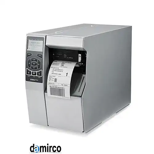 عکس لیبل پرینتر ZT510 زبرا و کاغذی که از دستگاه بیرون زده