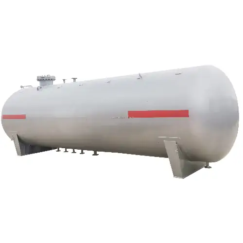 عکس مخزن استوانه ای در زمینه سفید