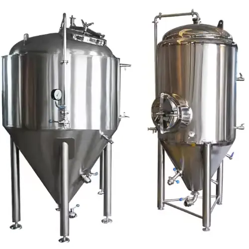 عکس دو مخزن استیل مخروطی در زمینه سفید