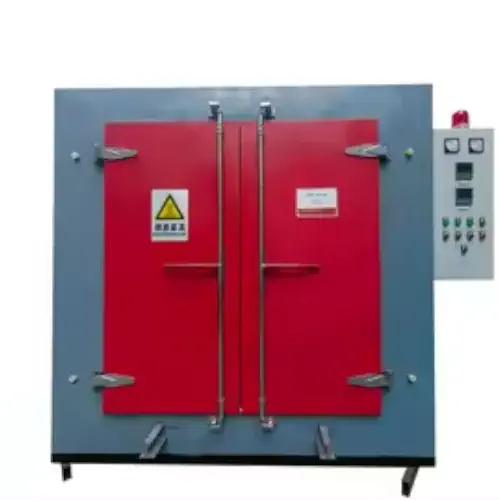 عکس کوره پخت تفلون قرمز رنگ در زمینه سفید