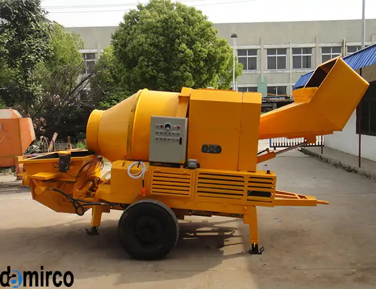 پمپ بتن از نمای روبه رو