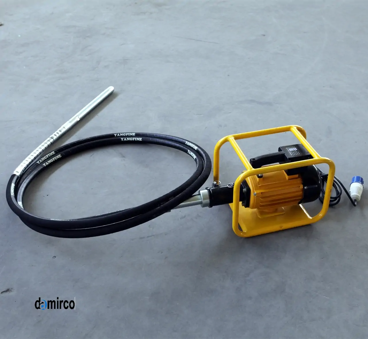 تصویری دیگر از یک ویبراتور بتن ژاپنی