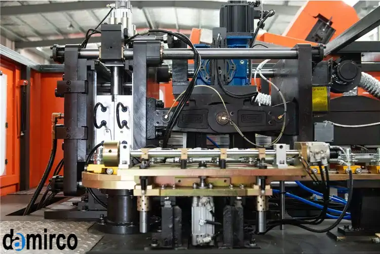 سروو موتور بادکن پت