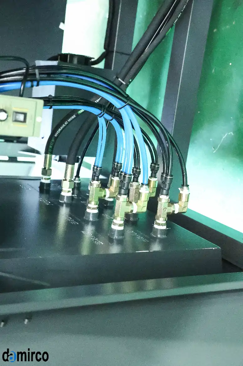 عکس دستگاه بادکن پت اتوماتیک