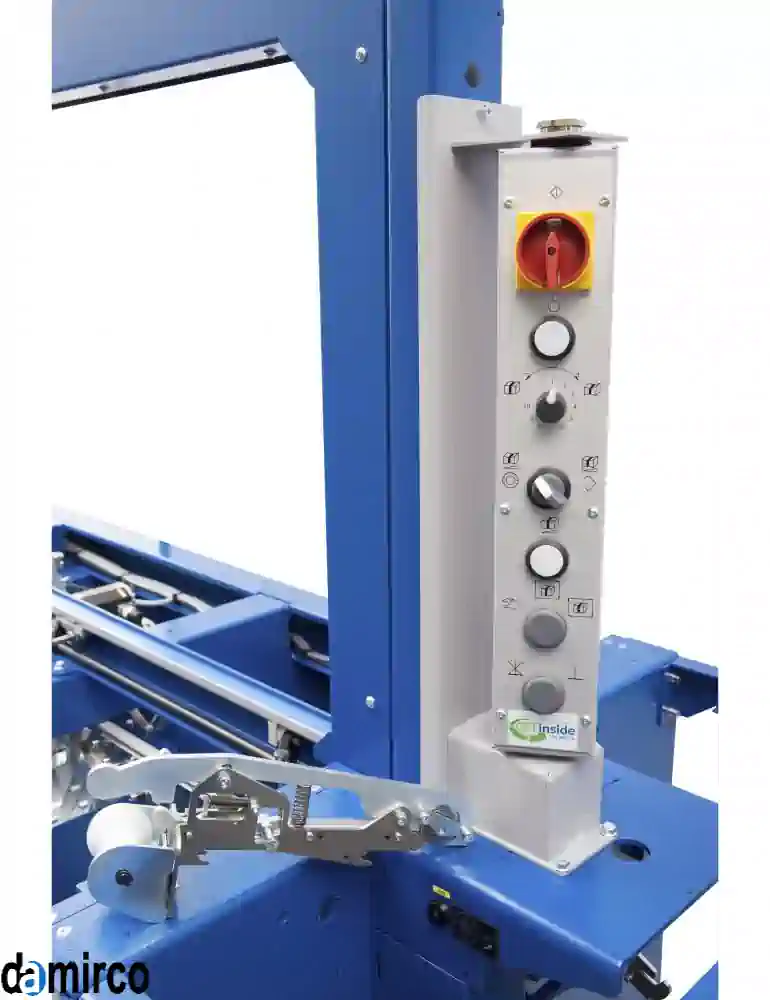 عکس نزدیک از پنل تسممه کش اتوماتیک کارتن