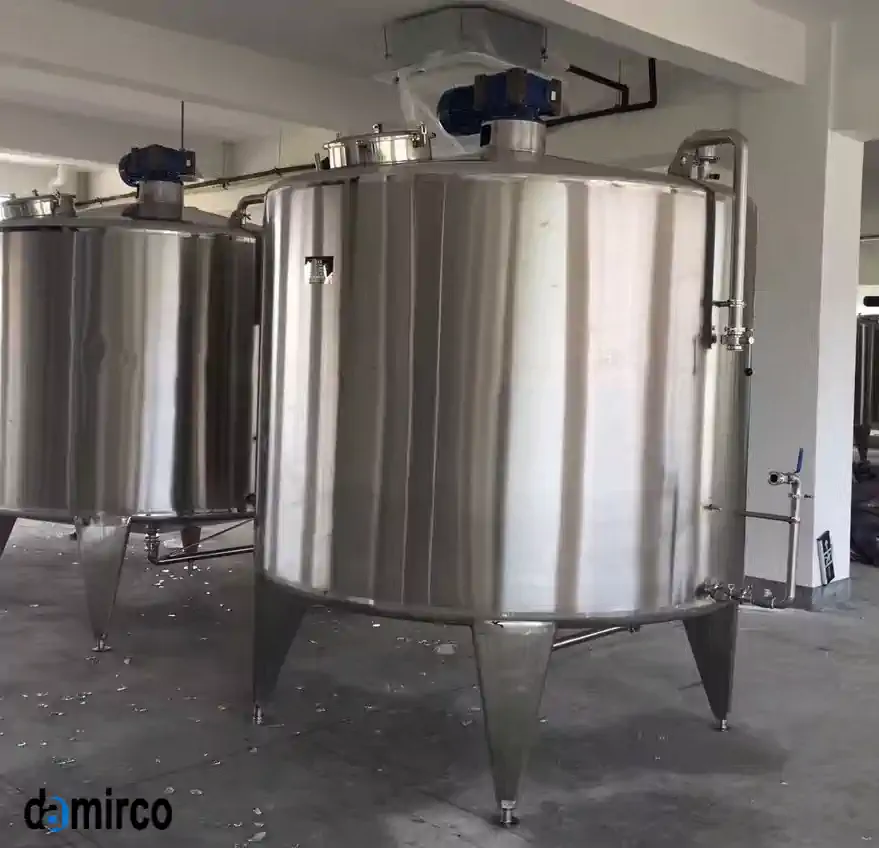 مخزن استیل پایه دار و میکسر دار 