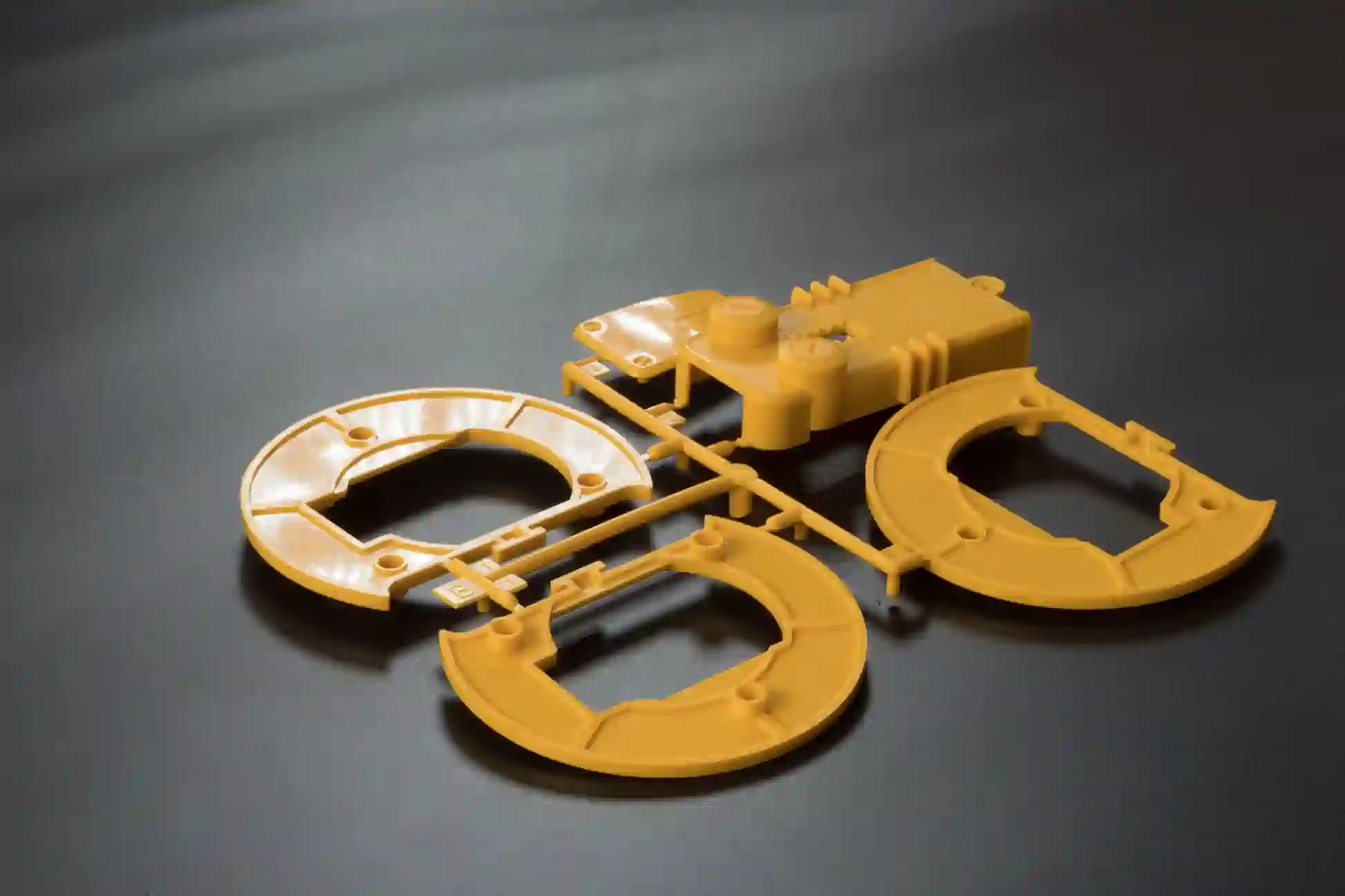 قطعه تولید شده با تزریق پلاستیک